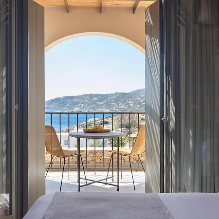 Nos & 5* Faros (Sifnos)