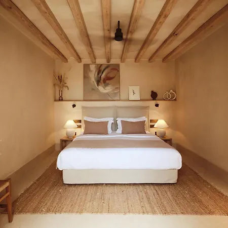 Nos & Faros (Sifnos)