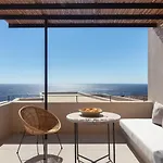 Nos & 5*