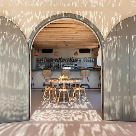 ホテル Nos & ファロス